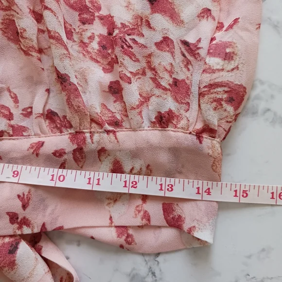 Bardot Remi Blouse x Revolve Floral Peach smocked yoke and cuffs size small - Picture 7 of 8